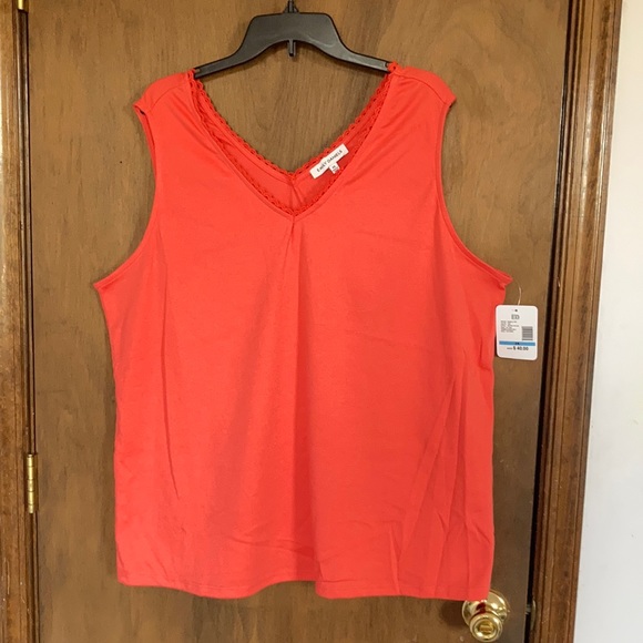 Emily Daniels Tops - Emily Daniels sleeveless tank top v neck w crochet trim top size 2X